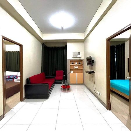 Lovely 2 Bed Room Condo Infront Of Naia Terminal 3 Manila Bagian luar foto